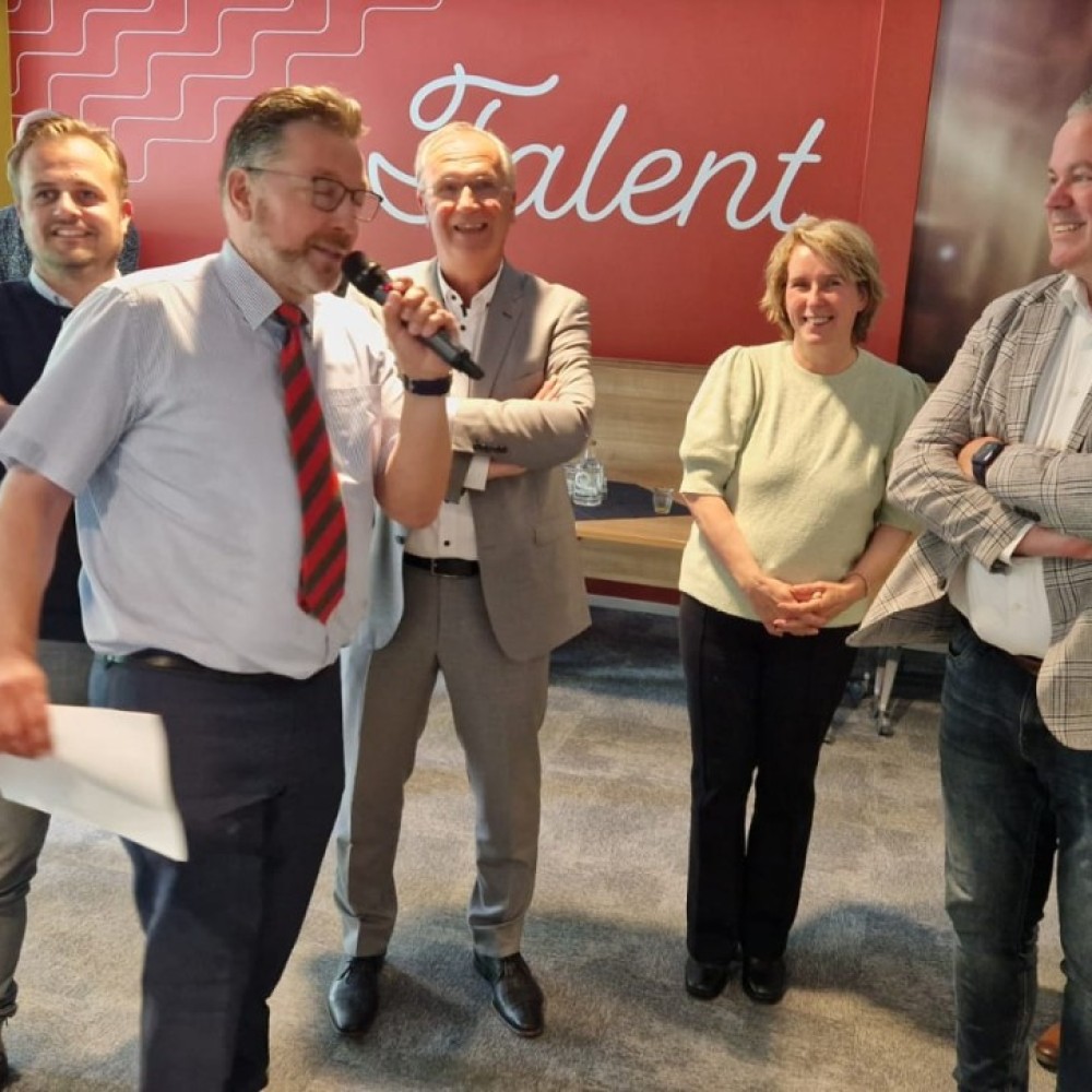 Wethouders Economie met elkaar in gesprek over geschikte locaties in de regio voor bedrijventerreinen