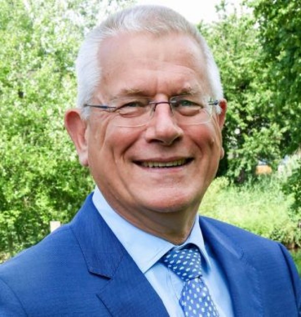 Portretfoto van Jan van Burgsteden, wethouder gemeente Meierijstad