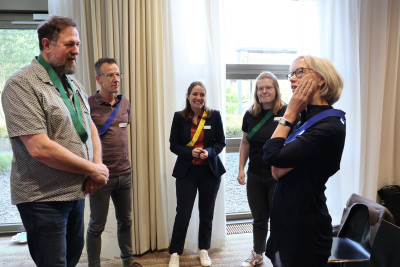 Deelnemers Hittedialoog wisselen ideeën uit