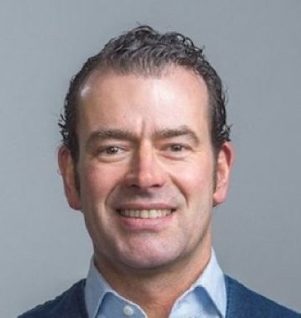 Portretfoto Sydney van den Berg, wethouder gemeente Oss en bestuurlijk trekker A50