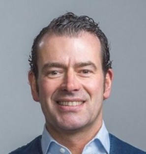 Portretfoto Sydney van den Berg, wethouder gemeente Oss en bestuurlijk trekker A50