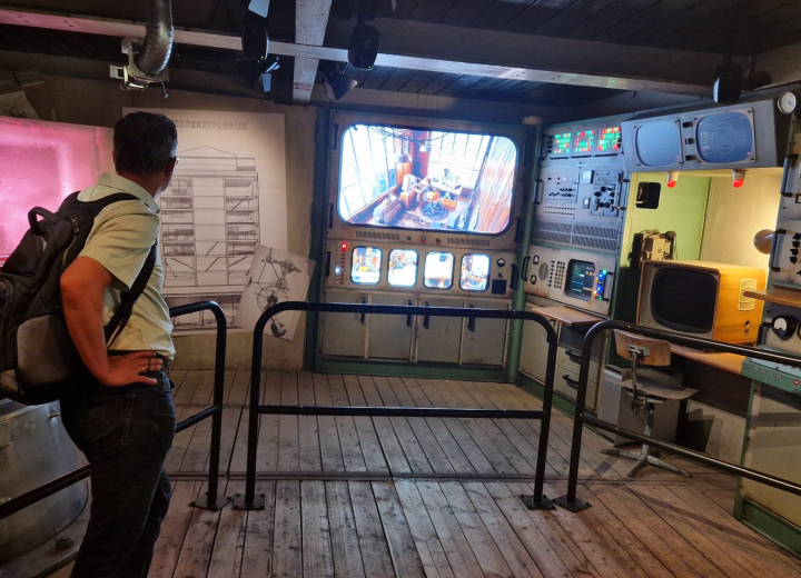 Machines bovenin de toren van The Chocolate Factory