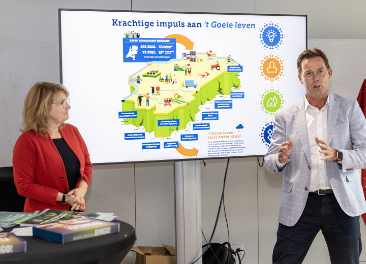 Regiomanager René Peerenboom benoemt Marieke Moorman als eerste Metgezel van 't Goeie leven