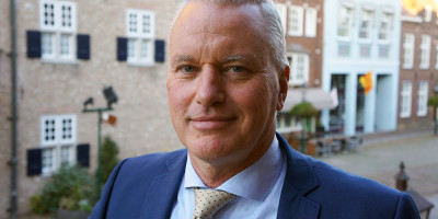 Portretfoto Johan Postma, gemeentesecretaris Land van Cuijk