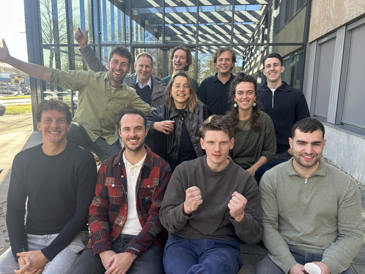 Groepsfoto van alle deelnemers van de vijfde editie van Jump bij Jamfabriek in Den Bosch