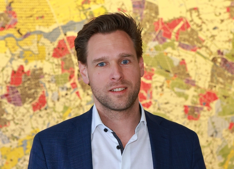 Portretfoto Bram Loeffen, programmamanager Kwaliteit Openbaar Bestuur bij de provincie Noord-Brabant