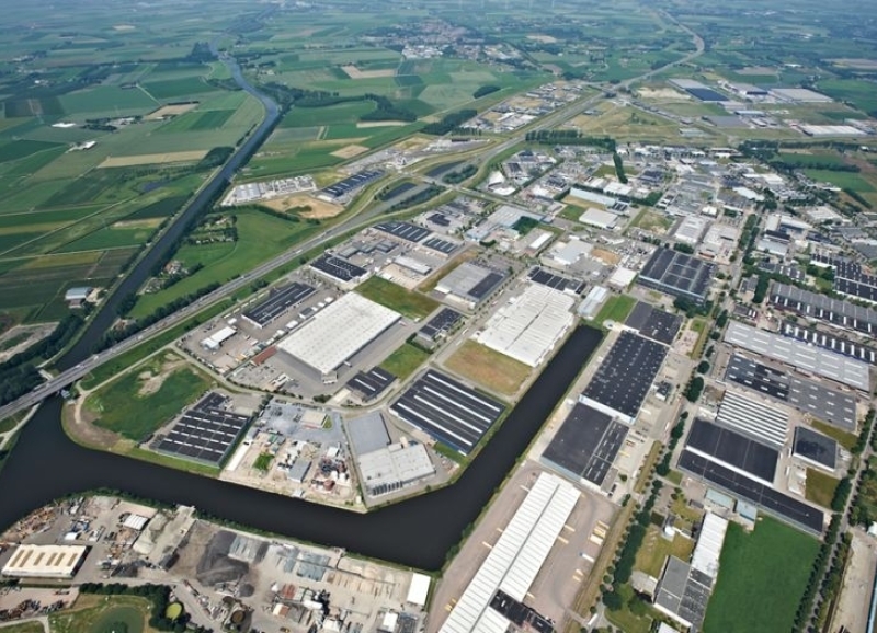 Luchtfoto van een bedrijventerrein in Brabant