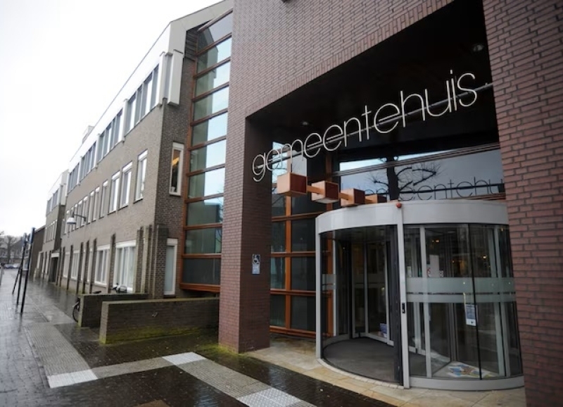 Voorkant van gemeentehuis van Bernheze