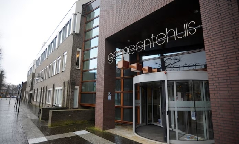 Voorkant van gemeentehuis van Bernheze