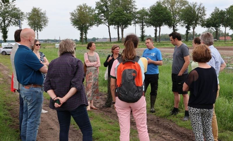 Projectleiders regio Deal op werkbezoek bij proeflocatie AgroProeftuin de Peel