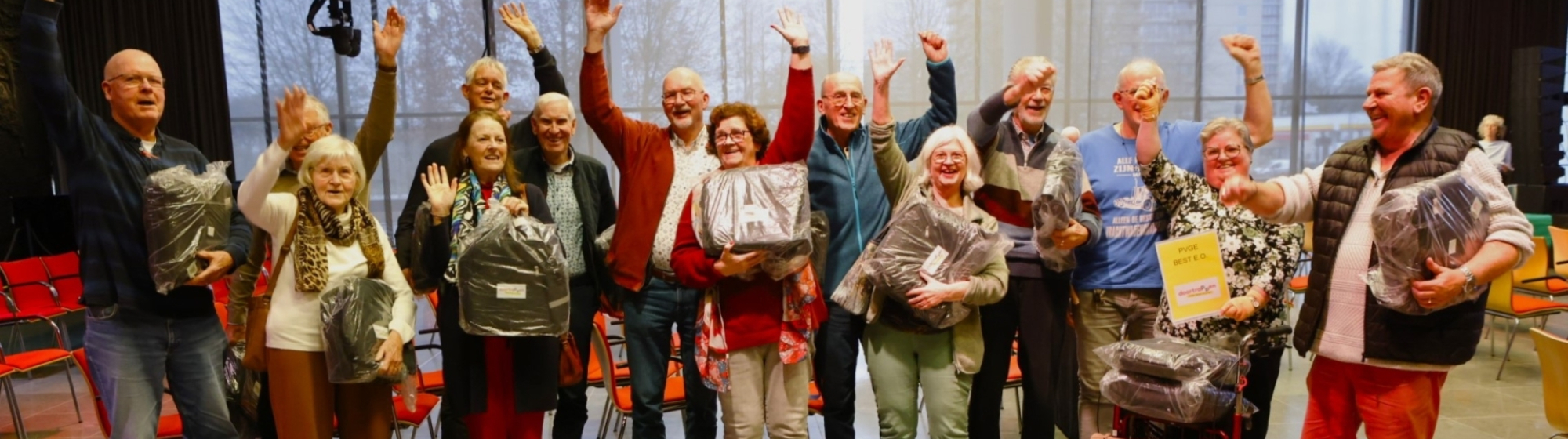 Groepsfoto van de winnaars van de fietsquiz