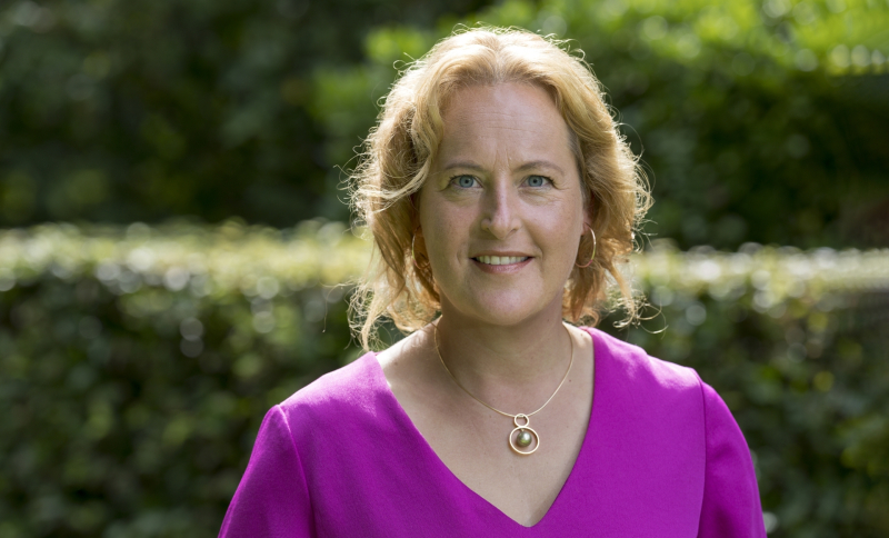 Portretfoto Hagar Roijackers, gedeputeerde provincie Noord-Brabant 