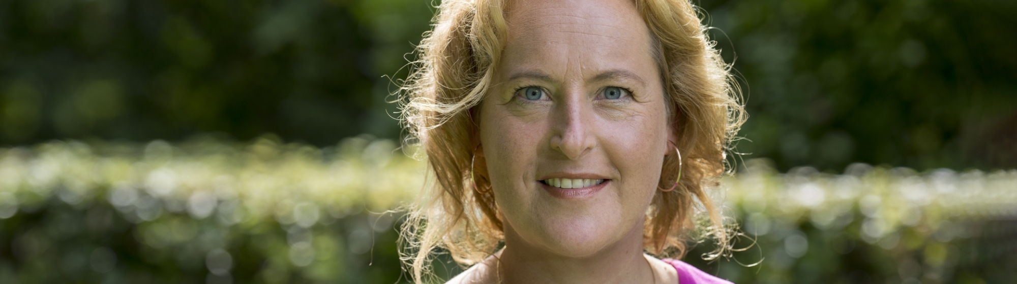 Portretfoto Hagar Roijackers, gedeputeerde provincie Noord-Brabant 