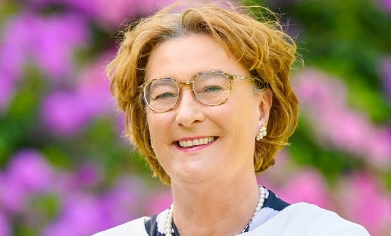 Portretfoto Wobine Buijs, burgemeester gemeente Oss