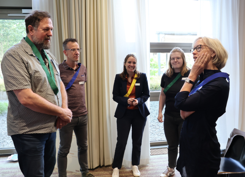 Deelnemers in gesprek tijdens een kansendialoog (interactieve bijeenkomst) over klimaatverandering en impact op water en bodem.